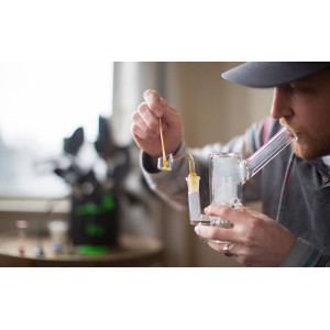 Что такое oil бонг? Как курить масла через oil бонг?